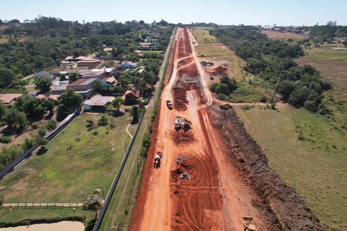 Vista aérea das obras do Residencial Reserva do Rio — loteamento fechado em Cosmópolis SP